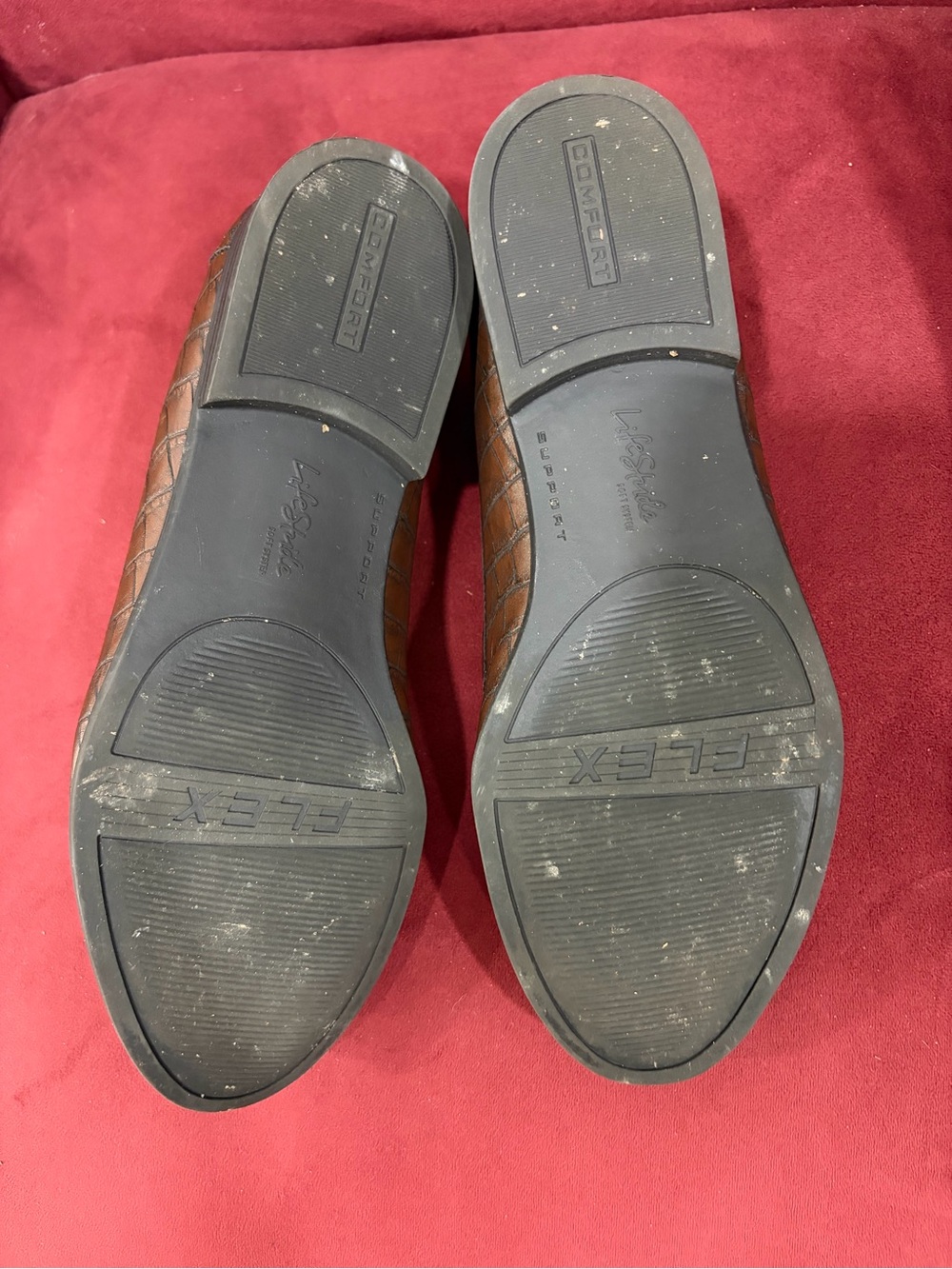 Life Stride Women's Brown Croc-Embossed Slip-On Loafers - Picture 5 of 8
